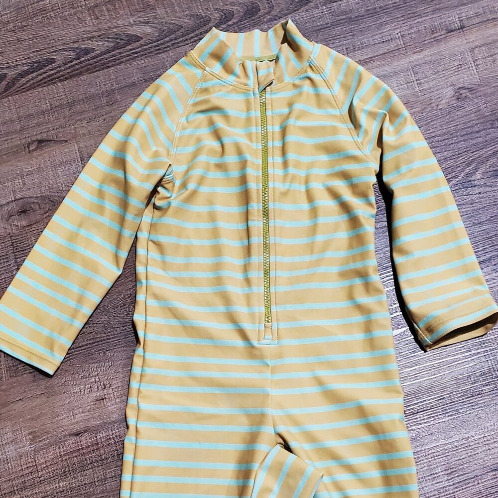 Green Stripe Rashgaurd - Kourtnie Jean - 2/3